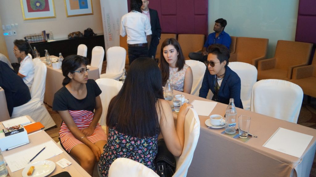 Revenuehits bangkok bloggers meet 2015 (45)